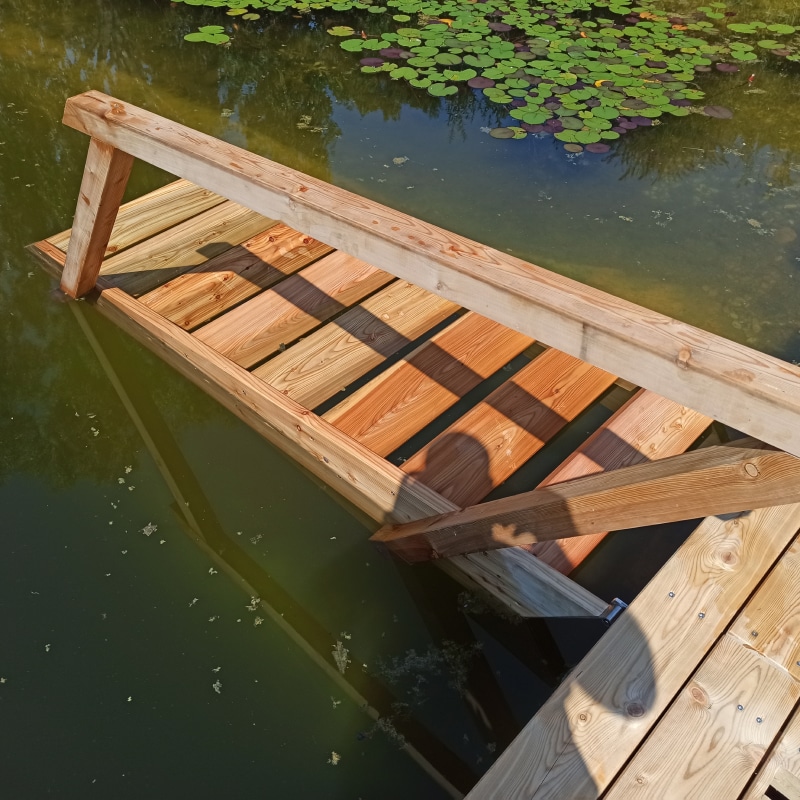 Treppe & Steg für Teich